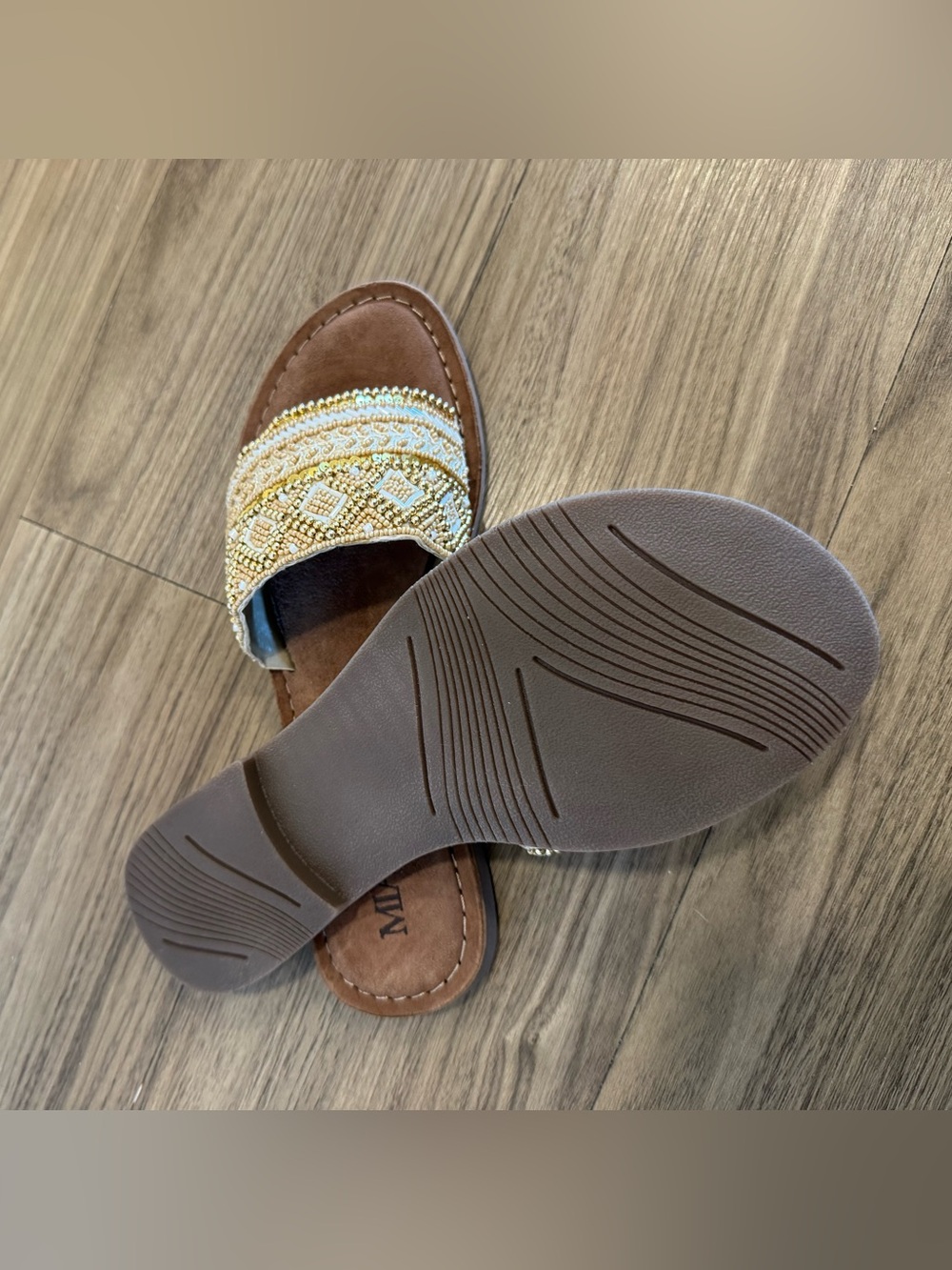 Womens Gold-Beaded Brown Slide Sandals - Size 8.5